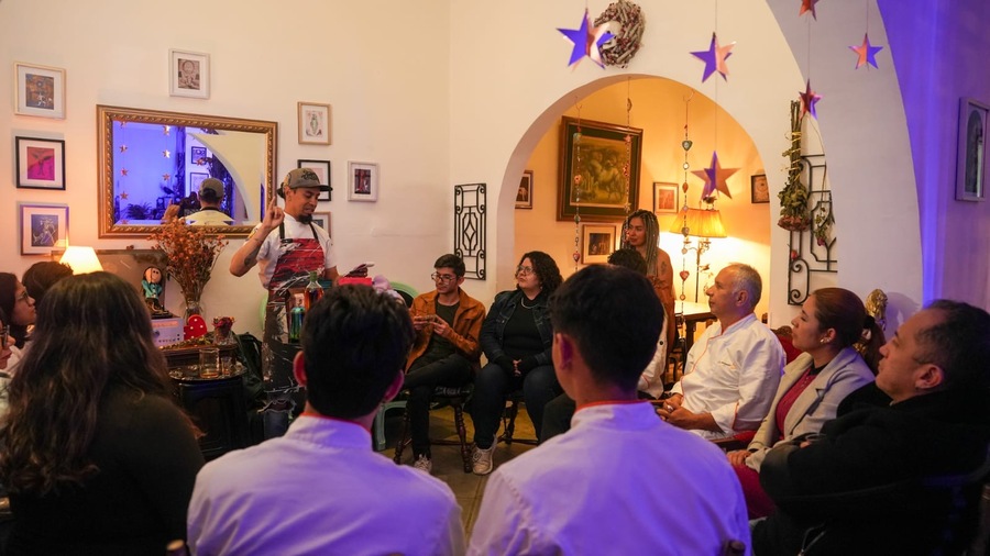 Santos, Brujas & Alquimistas