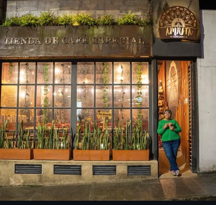 Amrita Café Libro