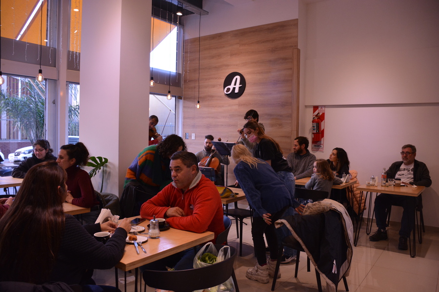 Alazán Café y Pastelería