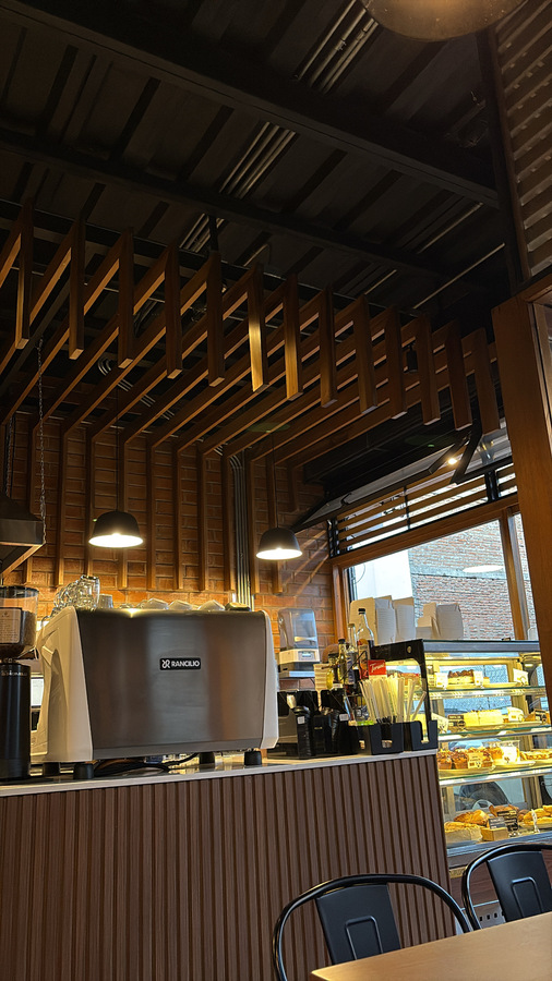 TAYTA WASI (Specialty Coffee & Meeting Space)
