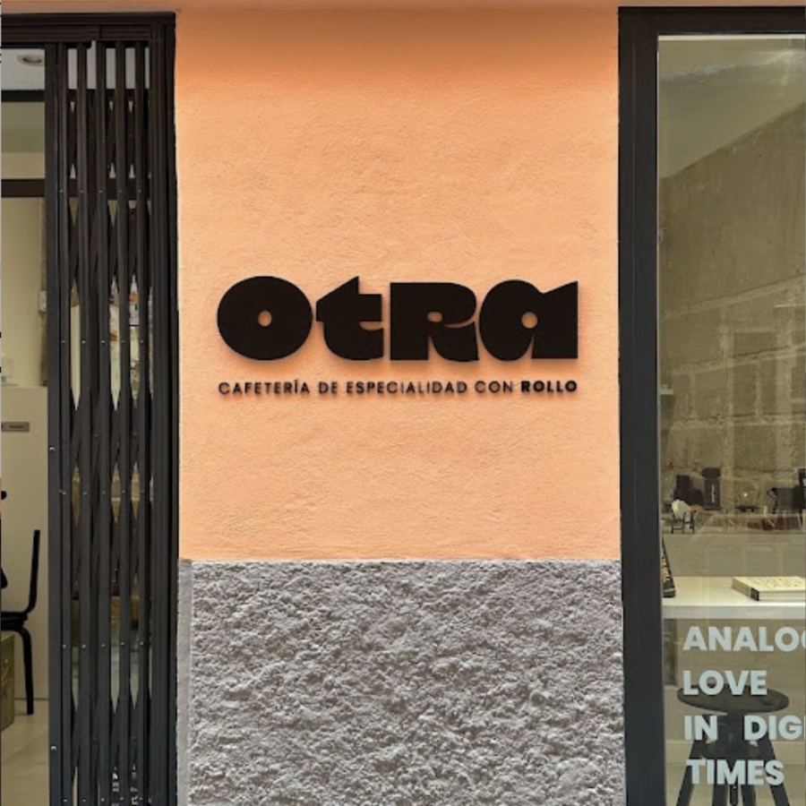 OTRA cafetería de especialidad con Rollo