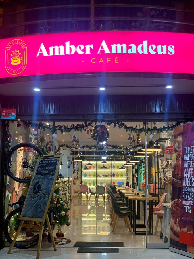 [PROPOSAL]Amber Amadeus Cafe