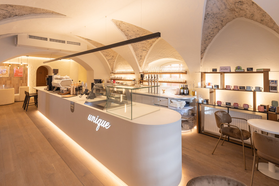 Unique Café