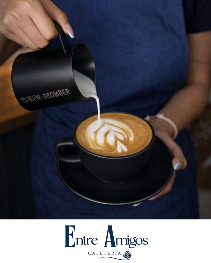 Entre Amigos Café
